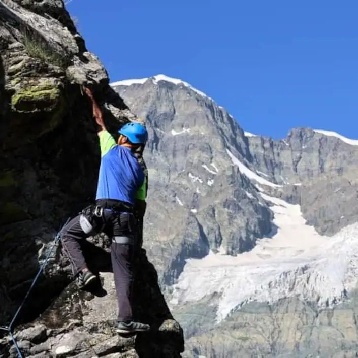 Rock-Climbing1