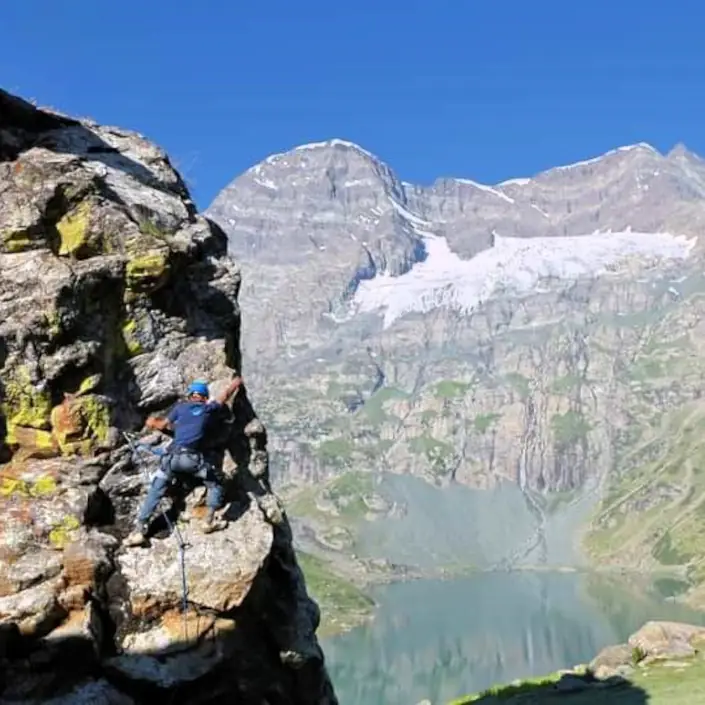 Rock-Climbing2